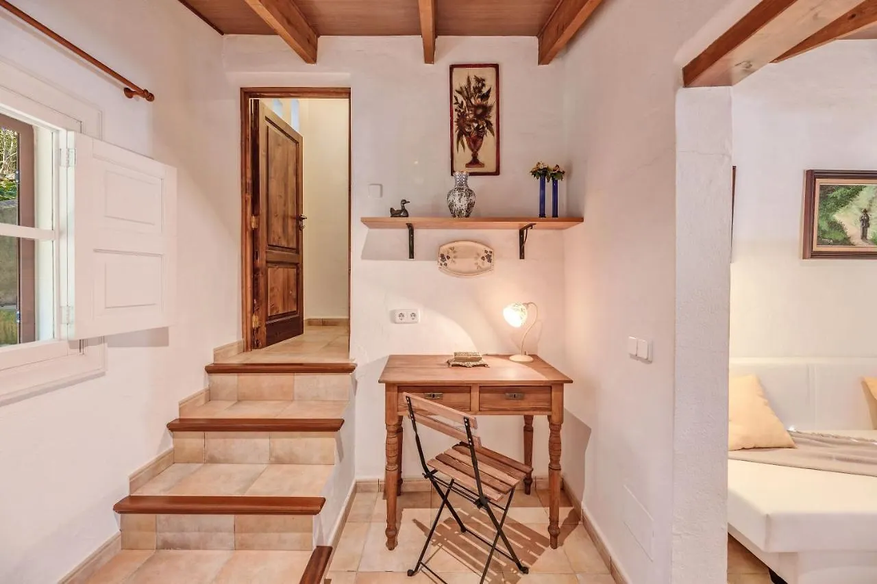 Miravall Puigpunyent  Holiday home