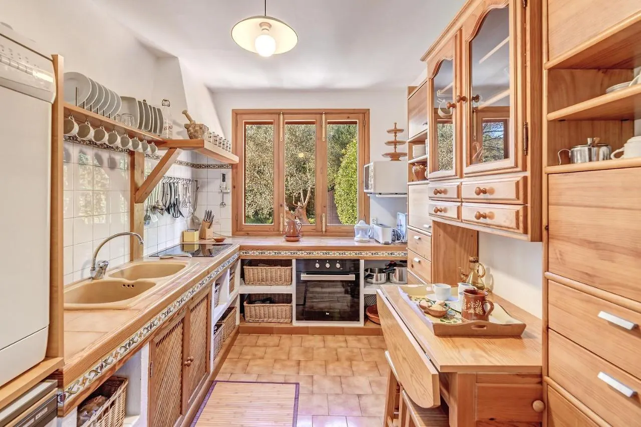 Miravall Puigpunyent  Holiday home Puigpunyent (Mallorca)